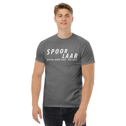 Spoorlaar 'Digital made easy' T-shirt witte tekst - Image 15